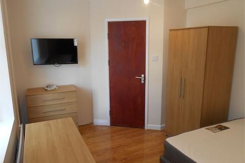4 bedroom house share to rent - Clarence Street, Swansea,