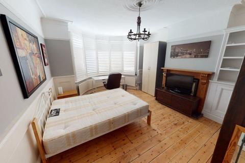 undefined, Winchmore Hill