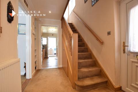 46 Dedham Avenue, Clacton-on-sea, CO16 8AN