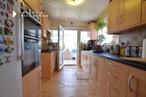 46 Dedham Avenue, Clacton-on-sea, CO16 8AN