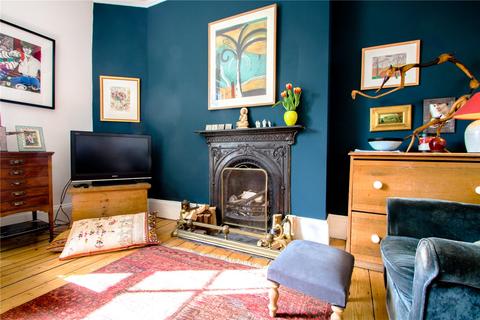 18 Ambra Vale West, Bristol, BS8 4RD