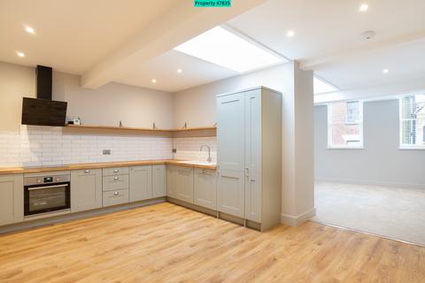 3 bedroom apartment to rent, Apartment 1, 11 Church Street, Folkestone, CT20 1SE