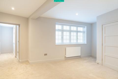 3 bedroom apartment to rent, Apartment 1, 11 Church Street, Folkestone, CT20 1SE