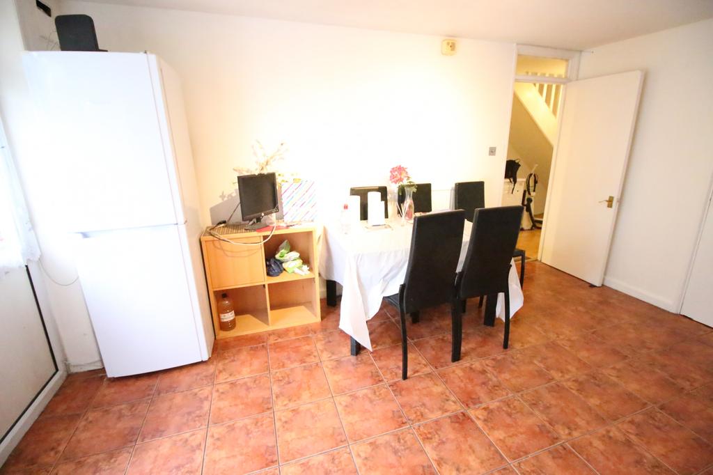 Eldridge Close, FELTHAM, Greater... 3 bed terraced house £1,650 pcm
