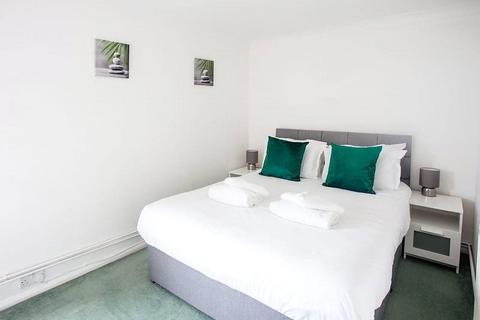 2 bedroom apartment to rent, Chiltern Court, Fawcett Road, Windsor, SL4