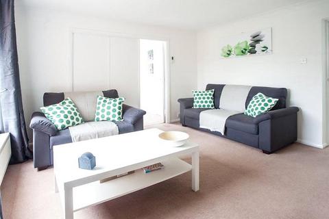 2 bedroom apartment to rent, Chiltern Court, Fawcett Road, Windsor, SL4