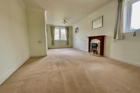 1 bedroom flat for sale, Prices Lane, Reigate, Surrey