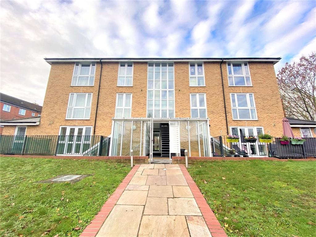 London Road, Mitcham Junction... 1 bed apartment £1,000 pcm (£231 pw)