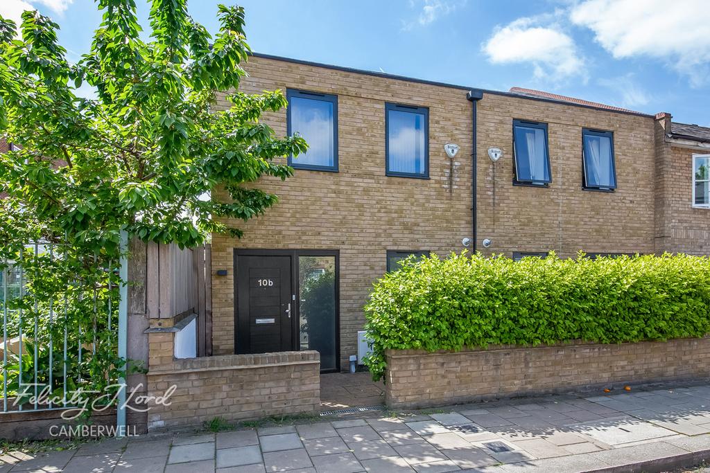 Cambria Road, London, SE5 3 bed end of terrace house £800,000