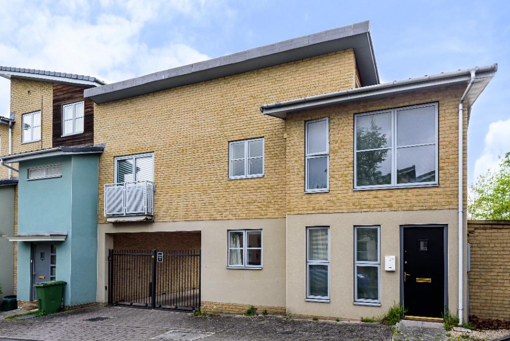 Pinewood Drive, Hesters Way, Cheltenham, GL51 4 bed mews £250,000