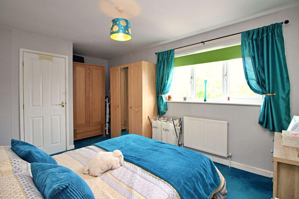 Bedroom 1 (Double)