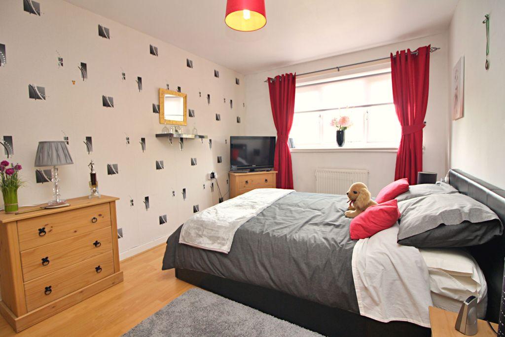 Bedroom 2 (Double)
