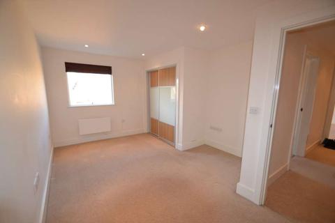 2 bedroom apartment to rent - Church Street, Epsom, KT17 4NP