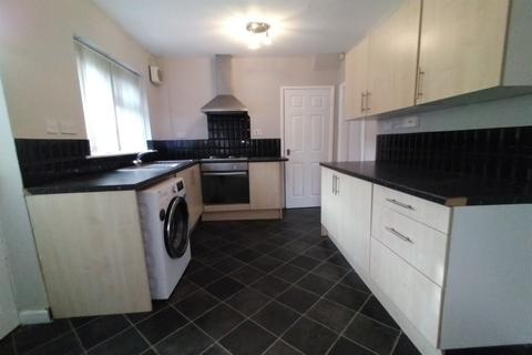 2 bedroom terraced house to rent, Aston Avenue, Beeston, NG9 2SS