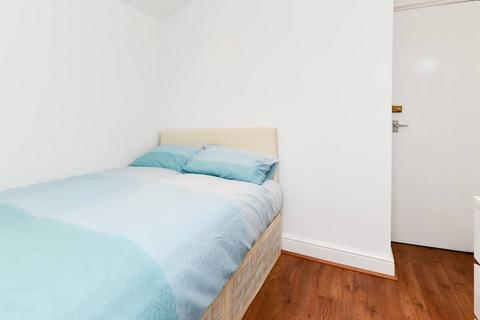 undefined, Lonsdale Avenue, London E6
