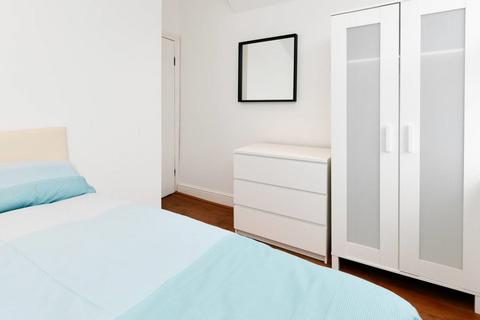 undefined, Lonsdale Avenue, London E6