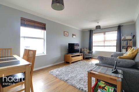86 Cobham Close, Enfield, EN1 3SU