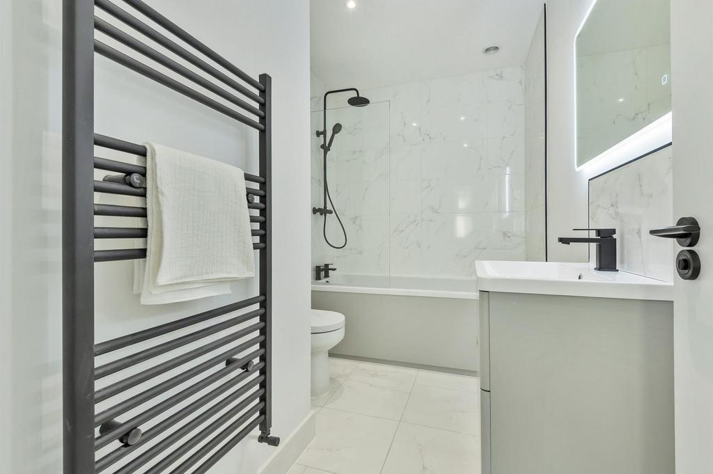 13- Bathroom