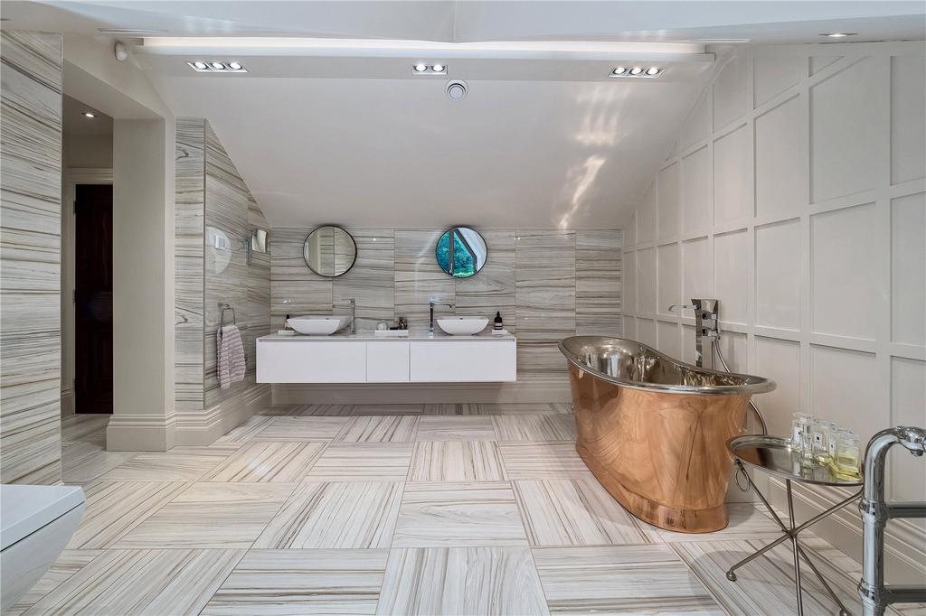 Master Ensuite