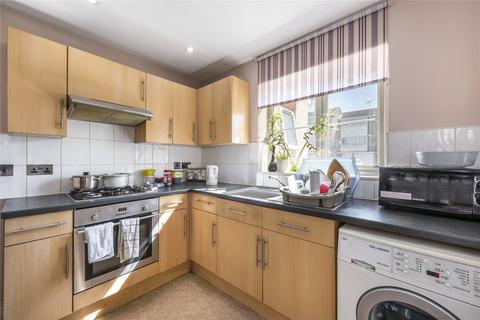 60 Louise Gardens, Rainham, RM13 8LH
