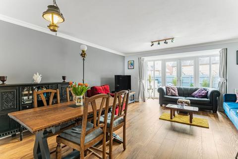 7 Cantley Road, Great Denham, Bedford, MK40 4RX