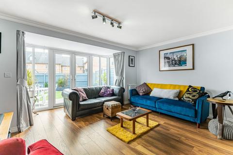 7 Cantley Road, Great Denham, Bedford, MK40 4RX