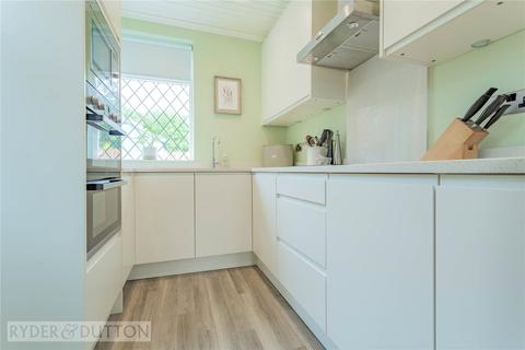 3 bedroom semi-detached house for sale - Middlegate, New Moston, Manchester, M40