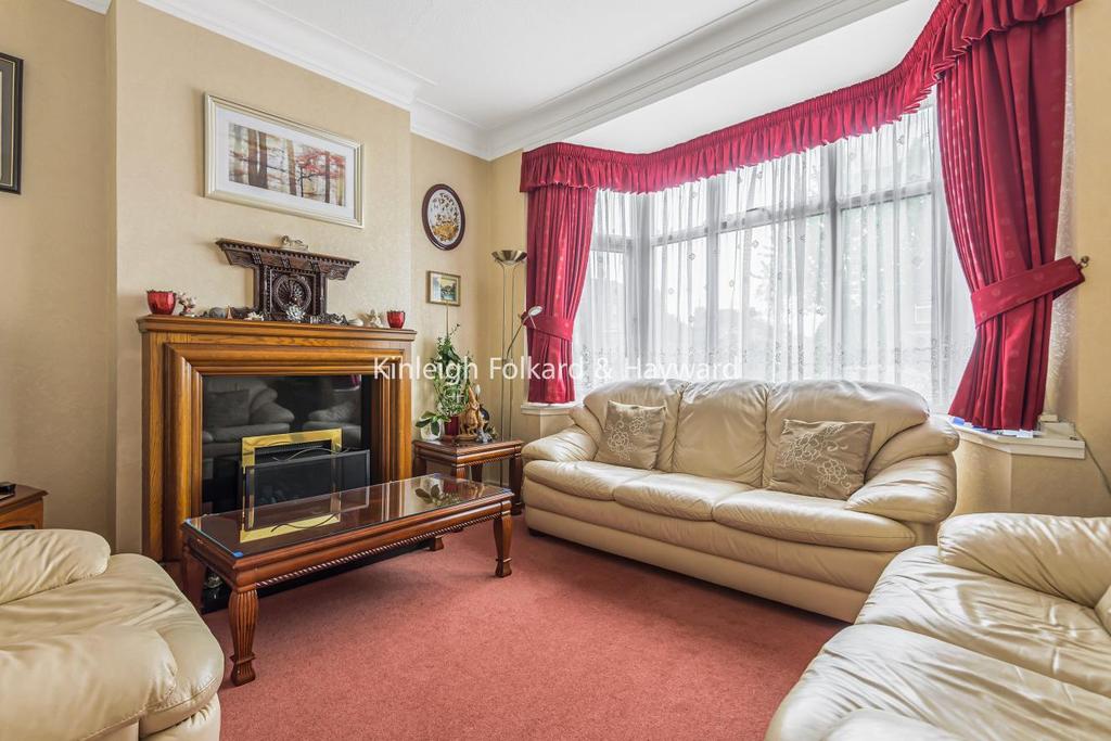 Merryhills Drive, Enfield 4 bed semidetached house £875,000