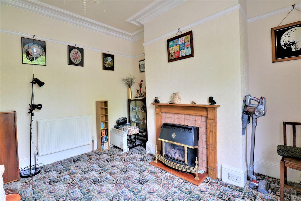 Adelaide Street, Hebden Bridge HX7 6BT 3 bed terraced house £180,000