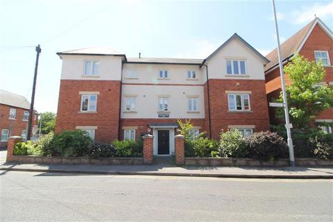 2 bedroom apartment to rent, Wolsey House, Gosbrook Road, Caversham, Reading, RG4