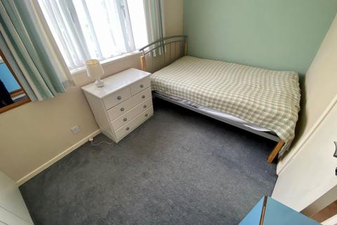 42 Chedworth Close, Northampton, NN3 5HW