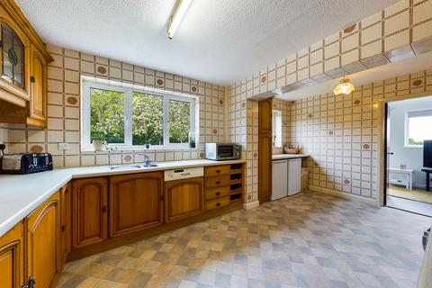 30 Charlesbye Avenue, Ormskirk, L39 2XY