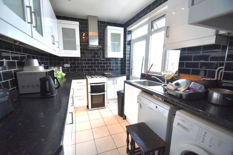 42 Sutton Lane, Hounslow, TW3 3BD