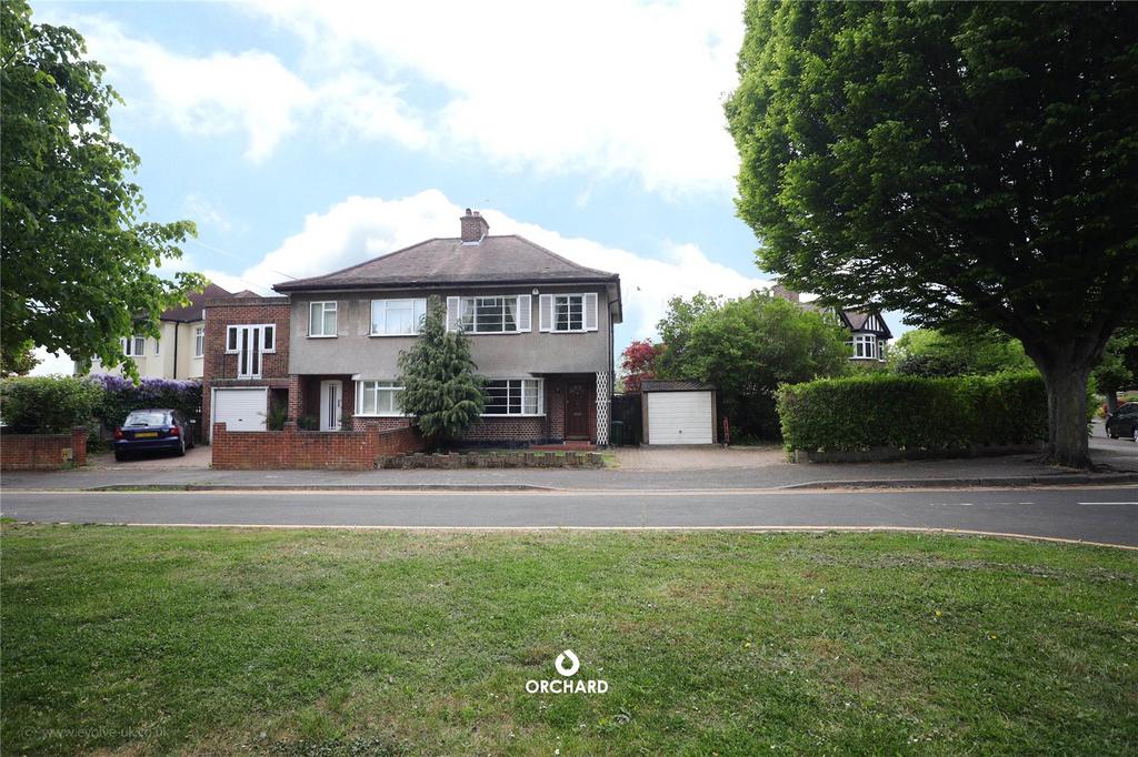 Burnham Avenue, Ickenham, UB10 3 bed semidetached house £625,000