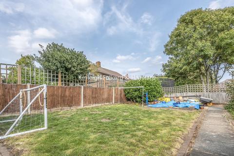 171 Slades Drive, Chislehurst, BR7 6JZ