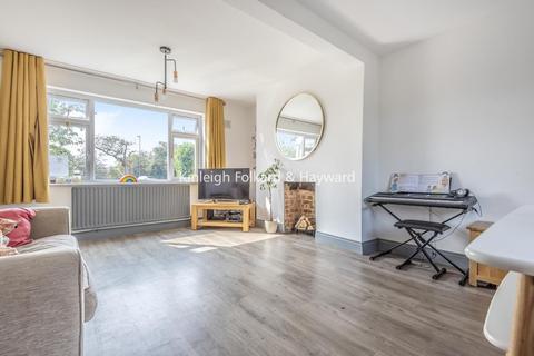 171 Slades Drive, Chislehurst, BR7 6JZ