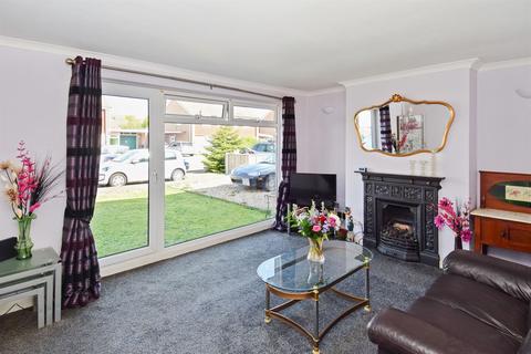 13 Rowan Close, Sturry, Canterbury, CT2 0JB