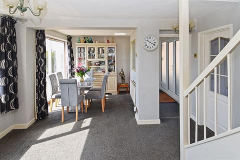 13 Rowan Close, Sturry, Canterbury, CT2 0JB