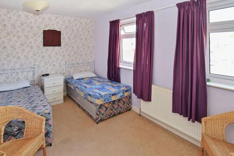 13 Rowan Close, Sturry, Canterbury, CT2 0JB