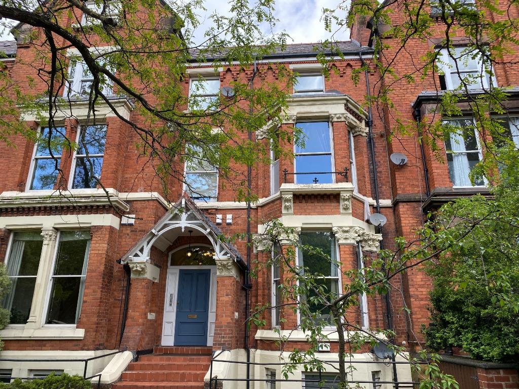 Princes Gate East, Princes Park, Liverpool, L8 2 bed flat £850 pcm (£