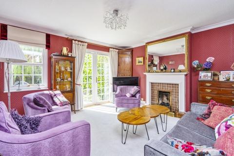 10 Albury Drive, Pinner, HA5 3RN