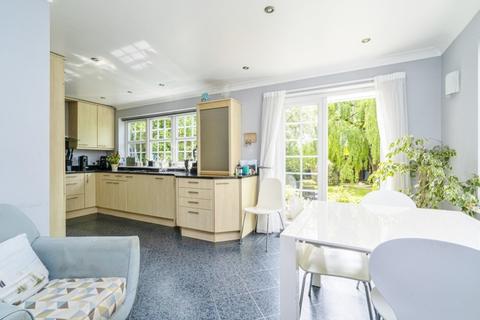 10 Albury Drive, Pinner, HA5 3RN