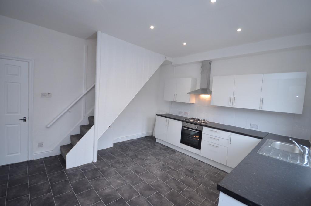 Calder Road, Great Lever, Bolton 3 bed terraced house £595 pcm (£137 pw)