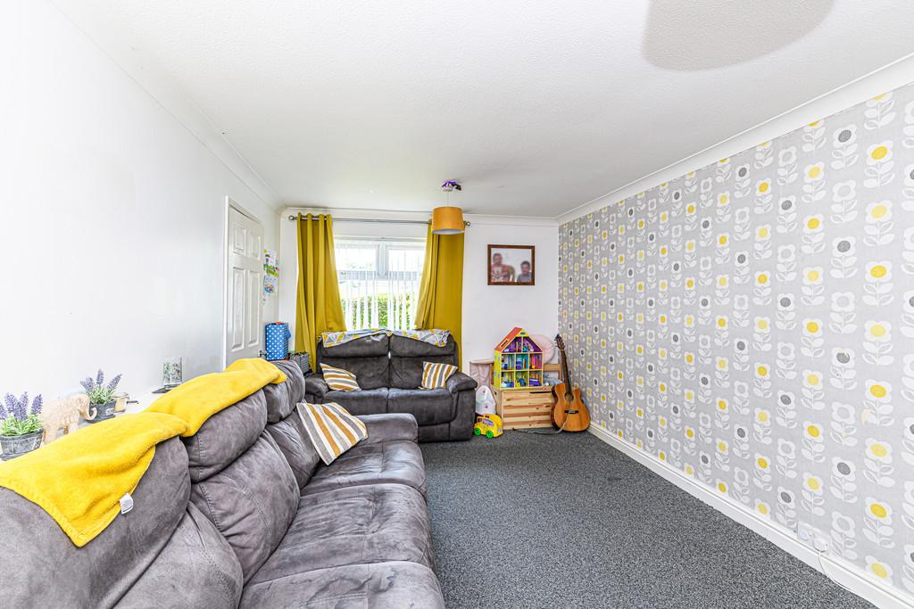 Aston Green, Preston Brook, Runcorn 3 bed detached house £180,000