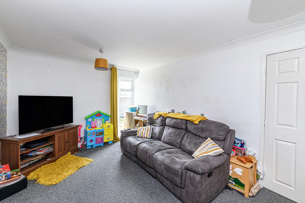 Aston Green, Preston Brook, Runcorn 3 bed detached house £180,000