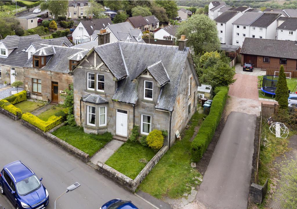 Manse Road, Kilsyth, Glasgow 3 bed detached house £170,000