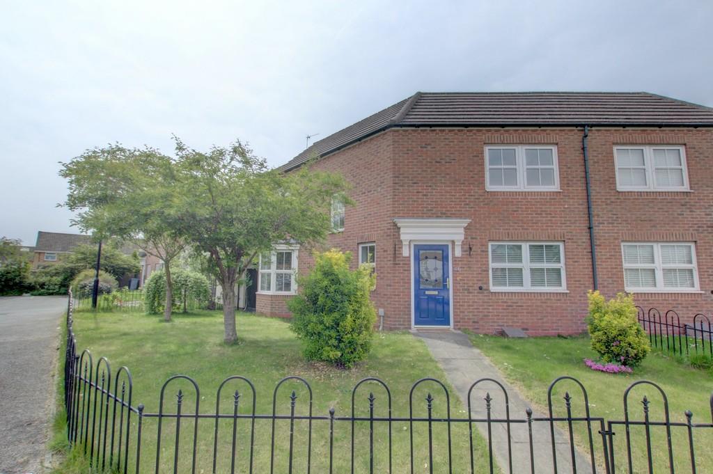 Elizabeth Way, Coventry 3 bed semidetached house £1,000 pcm (£231 pw)