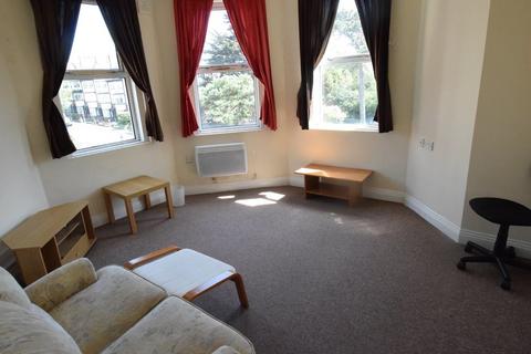 1 bedroom flat to rent, Carlton Court, 428 Christchurch Road