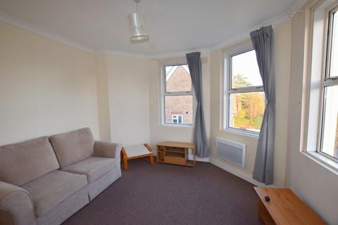 1 bedroom flat to rent, Carlton Court, 428 Christchurch Road