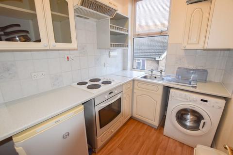 1 bedroom flat to rent, Carlton Court, 428 Christchurch Road